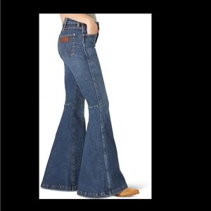 Wrangler Trumpet Flare Jeans Retro Style